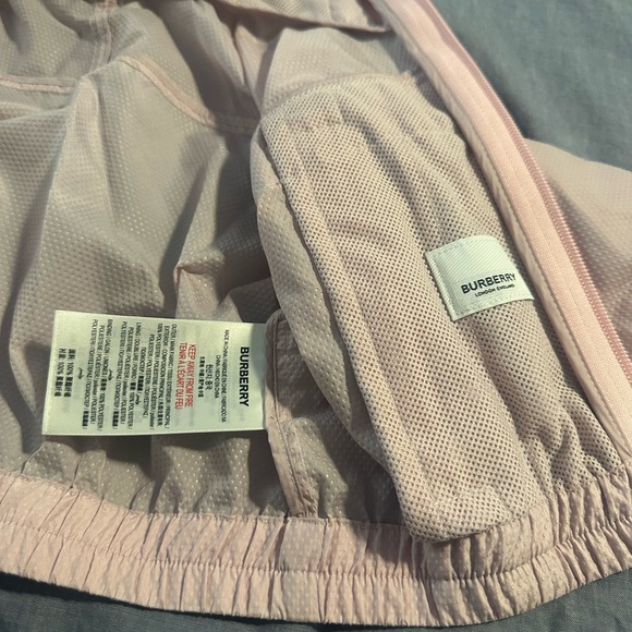 BURBERRY Toddler Girl Jacket 🔥 - Picture 4 of 7